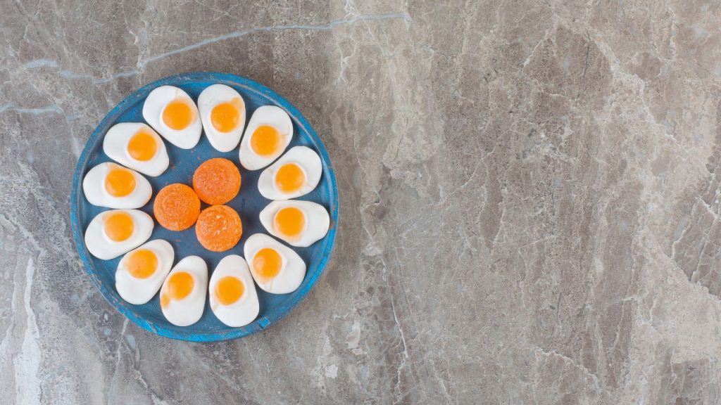 Can I feed my dog an egg per day?